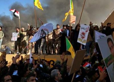 ادامه اعتراضات مقابل سفارت آمریکا در بغداد؛ ورودی دوم نیز آتش گرفت