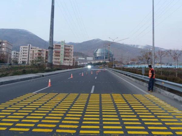 ایجاد اقدامات ایمن سازی در خیابان دریاچه